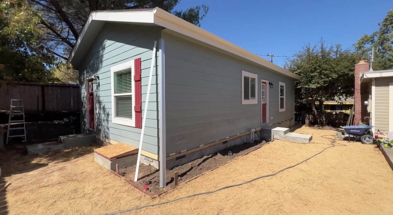 Backyard ADU Manufactured Home